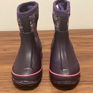 Cat & Jack Toddler Mid Calf Pull On Rain Boot in Purple with Multi Color Print.